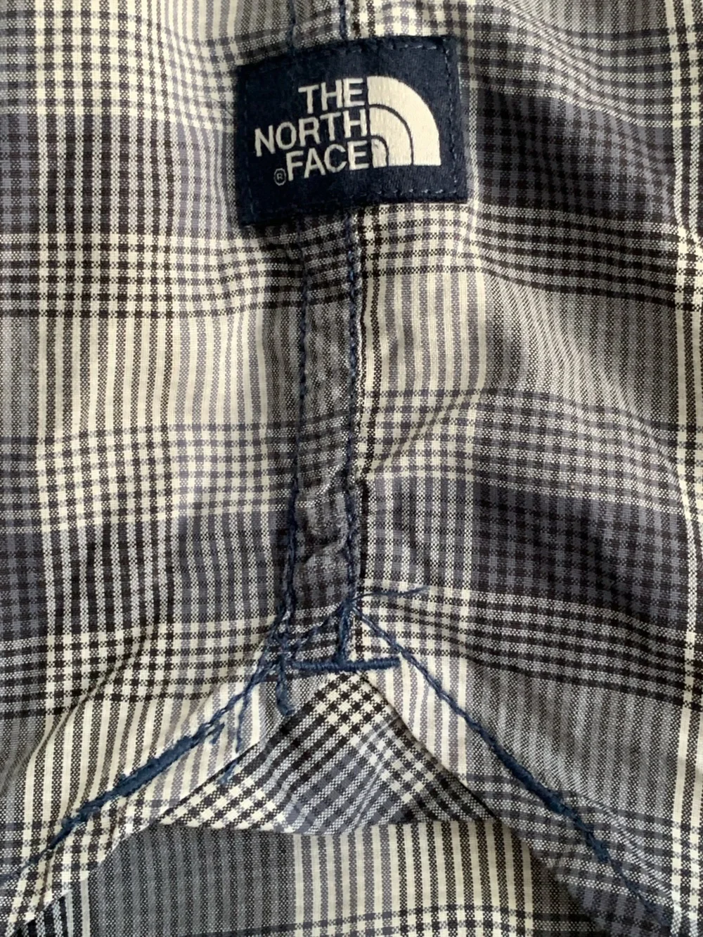 THE NORTH FACE Men’s Gray Blue Cream Plaid Short Sleeve Button Down Shirt
